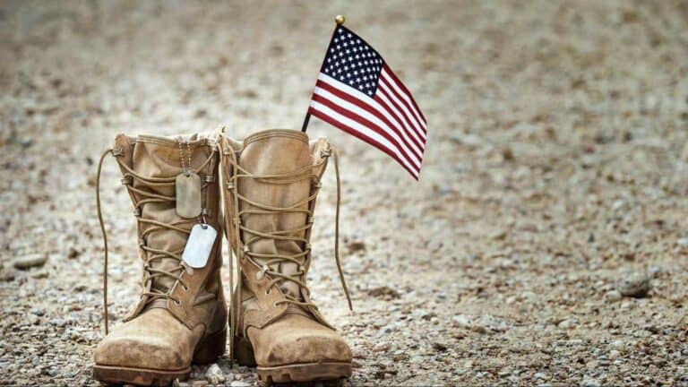 image of empty boots depicting veteran suicides